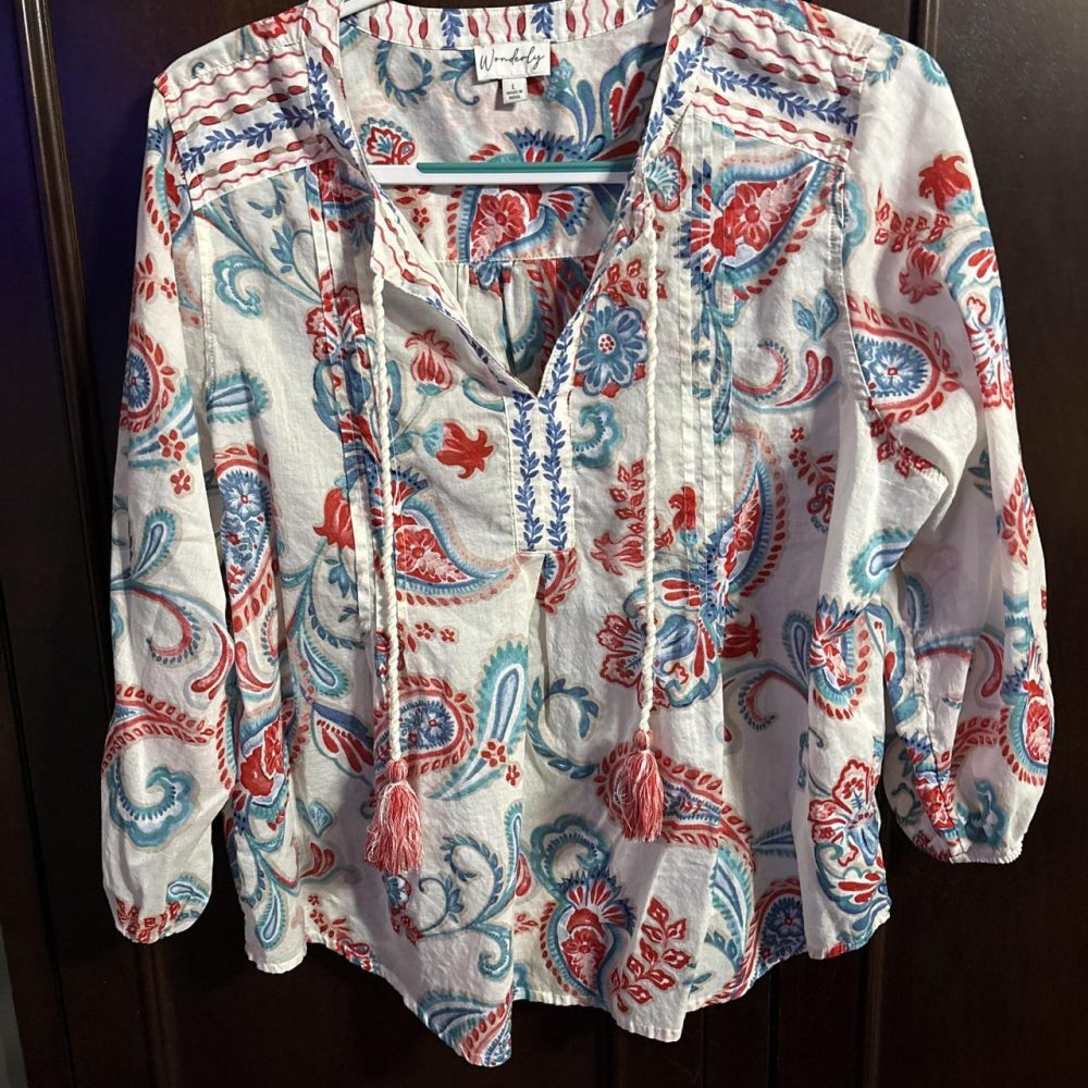 Wonderly 3/4 sleeve split neck print blouse with red and blue paisley print, siz